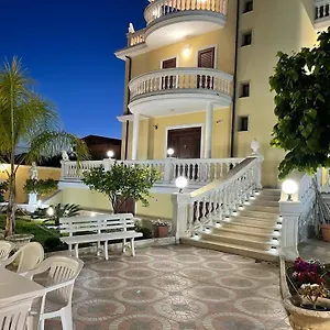 Nicole House Bed & Breakfast Gallico Marina